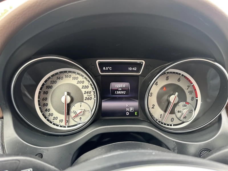 Mercedes-Benz GLA 250 AMG* Memory* Подгрев* Keyless* Pano* Navi, снимка 11 - Автомобили и джипове - 53420914