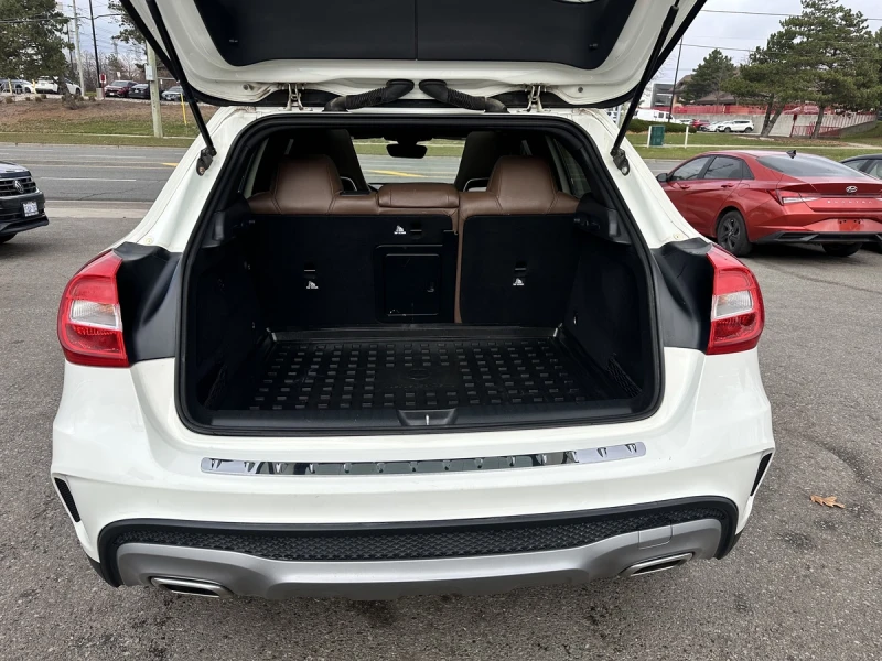 Mercedes-Benz GLA 250 AMG* Memory* Подгрев* Keyless* Pano* Navi, снимка 7 - Автомобили и джипове - 53420914