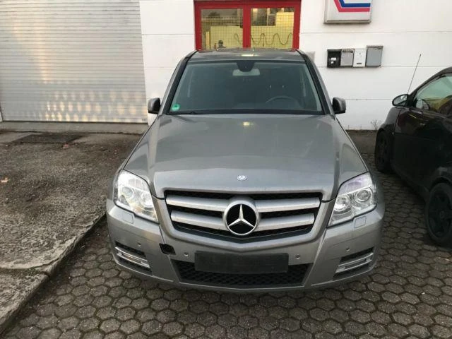 Mercedes-Benz GLK 220 цди-4матик, снимка 2 - Автомобили и джипове - 48582229