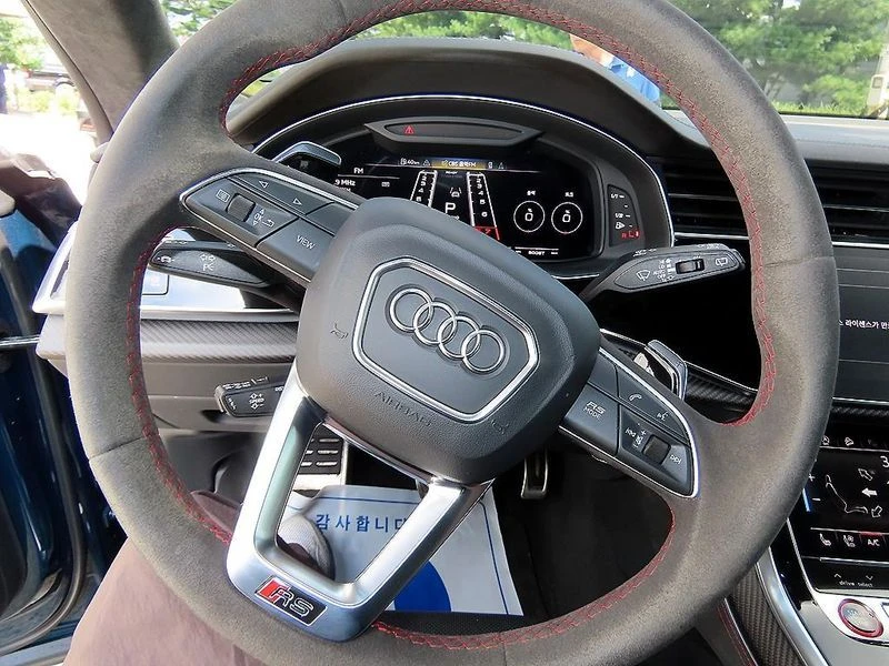 Audi RSQ8 4.0 DHU Automatic, снимка 8 - Автомобили и джипове - 55782291