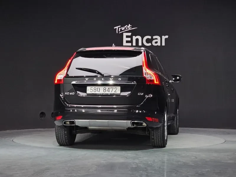 Volvo XC60, снимка 4 - Автомобили и джипове - 56162064