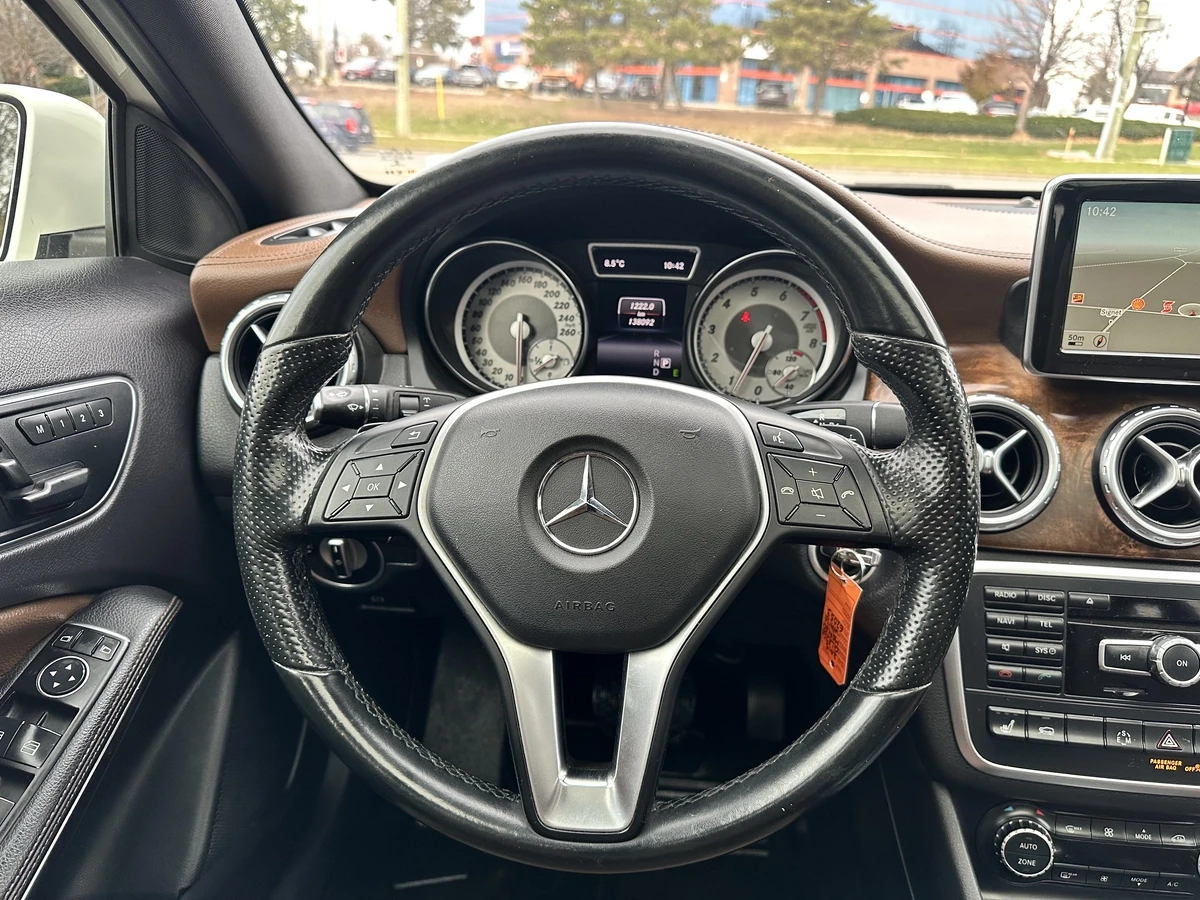 Mercedes-Benz GLA 250 AMG* Memory* Подгрев* Keyless* Pano* Navi - изображение 10