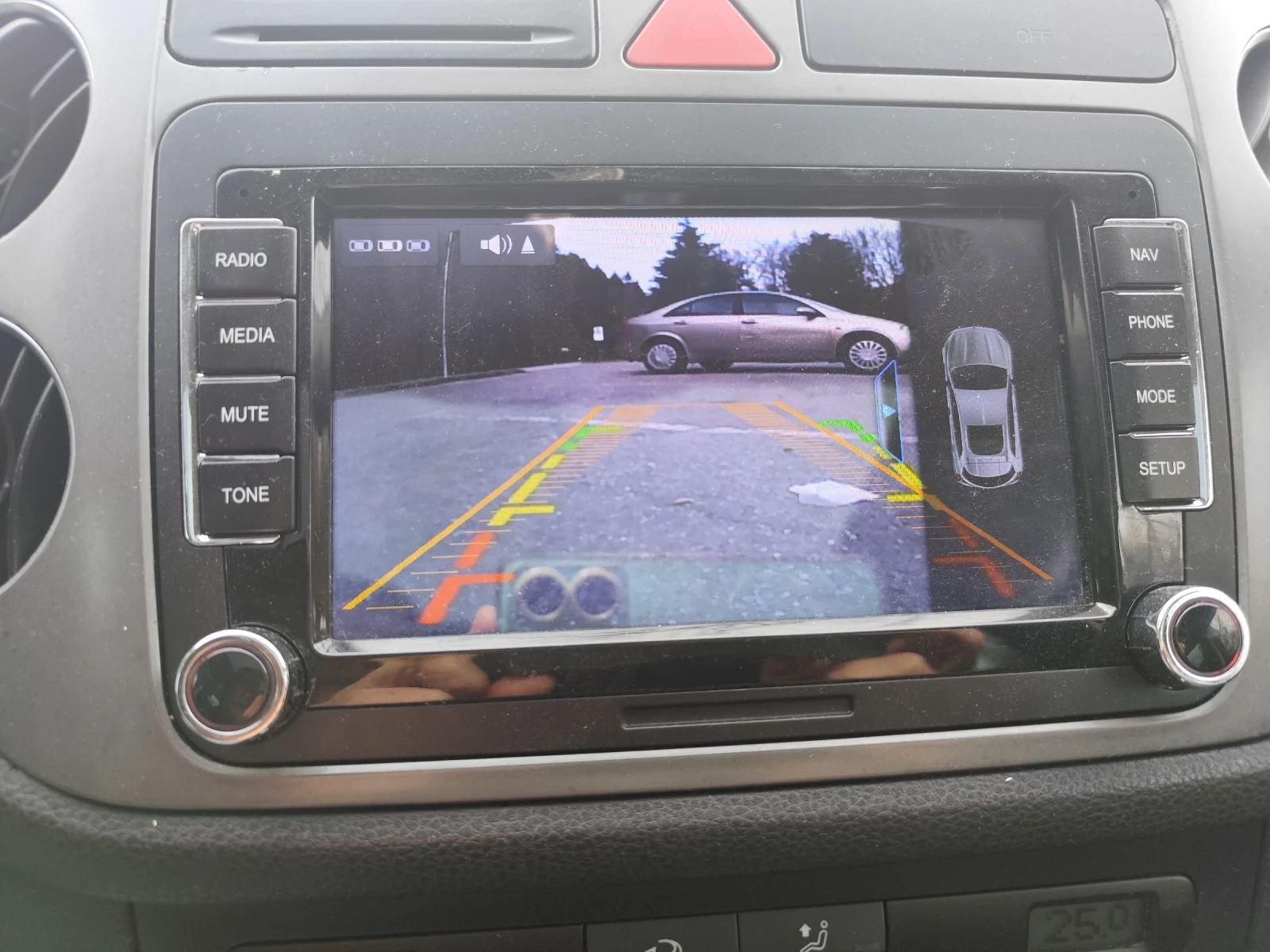 VW Tiguan 2.0TDI 140к.с.4х4, снимка 15 - Автомобили и джипове - 53928677