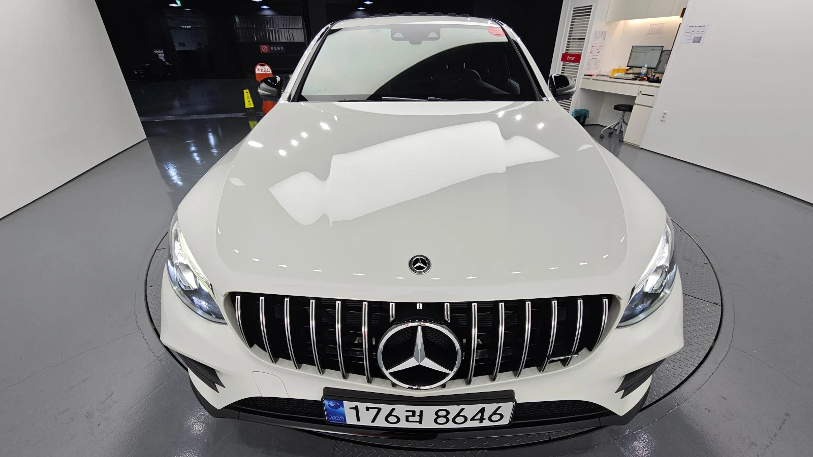 Mercedes-Benz GLC 43 AMG 4MATIC COUPE* BURMESTER* 360 CAM* HEAD-UP* SUNROOF, снимка 3 - Автомобили и джипове - 54021424