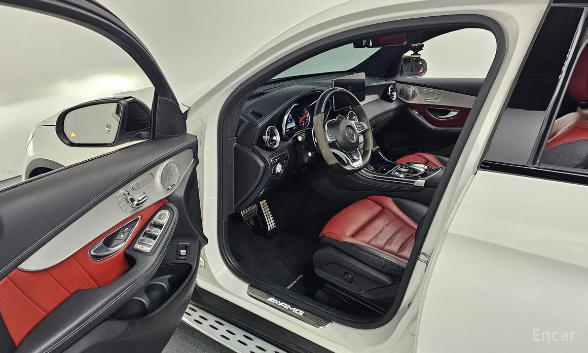 Mercedes-Benz GLC 43 AMG 4MATIC COUPE* BURMESTER* 360 CAM* HEAD-UP* SUNROOF, снимка 7 - Автомобили и джипове - 54021424