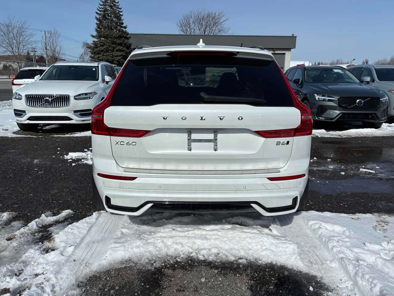 Volvo XC60  | R Design | HARMAN KARDON | MEMORY | PANO | 360 , снимка 5 - Автомобили и джипове - 54424073