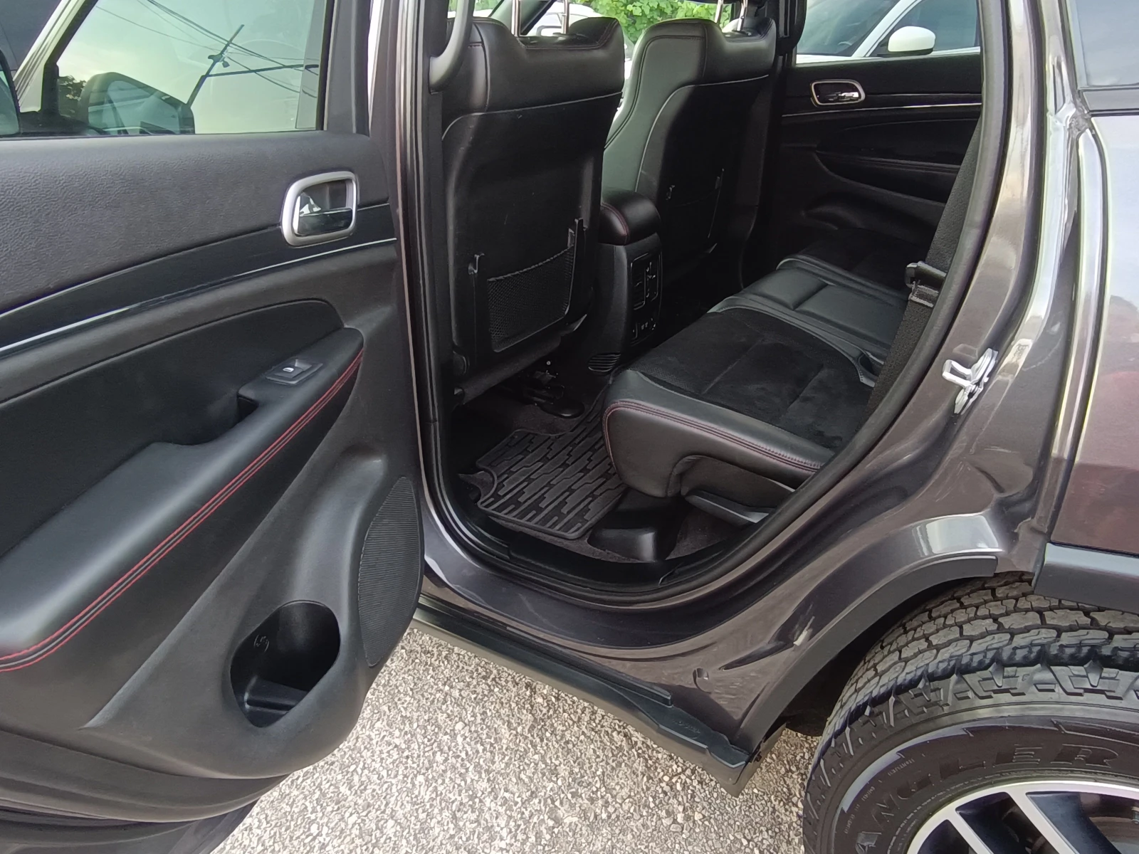 Jeep Grand cherokee TRAILHAWK-Нов внос от ШВЕЙЦАРИЯ !!! , снимка 10 - Автомобили и джипове - 55002711
