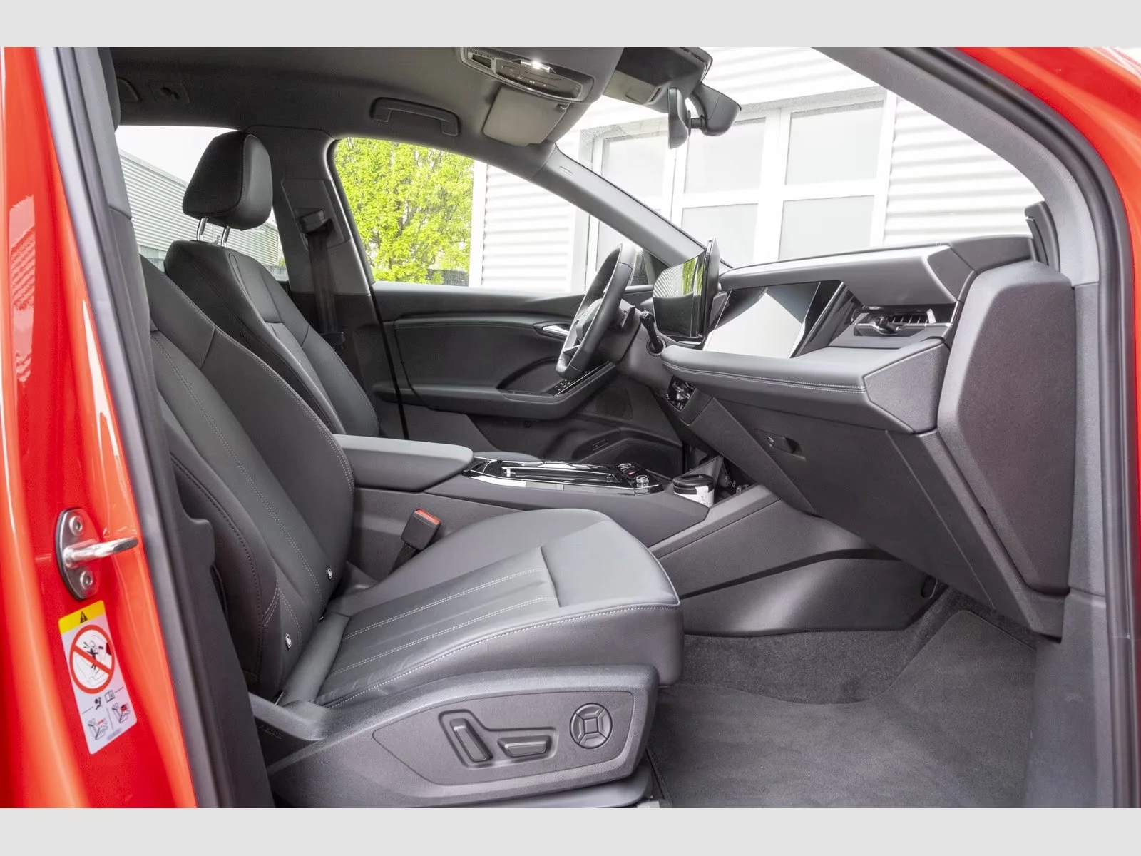 Audi Q6 E-TRON/252HP/CAM/S-LINE/MATRIX/CAM/ACC/551z, снимка 10 - Автомобили и джипове - 55186730