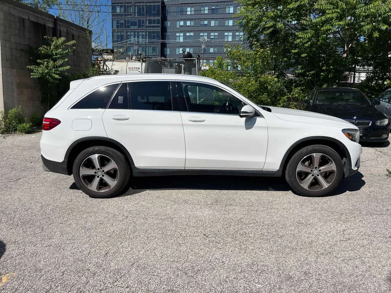 Mercedes-Benz GLC 300 CARFAX/ОТ ПРЕДСТАВИТЕЛСТВО/КЛИП, снимка 3 - Автомобили и джипове - 55305261