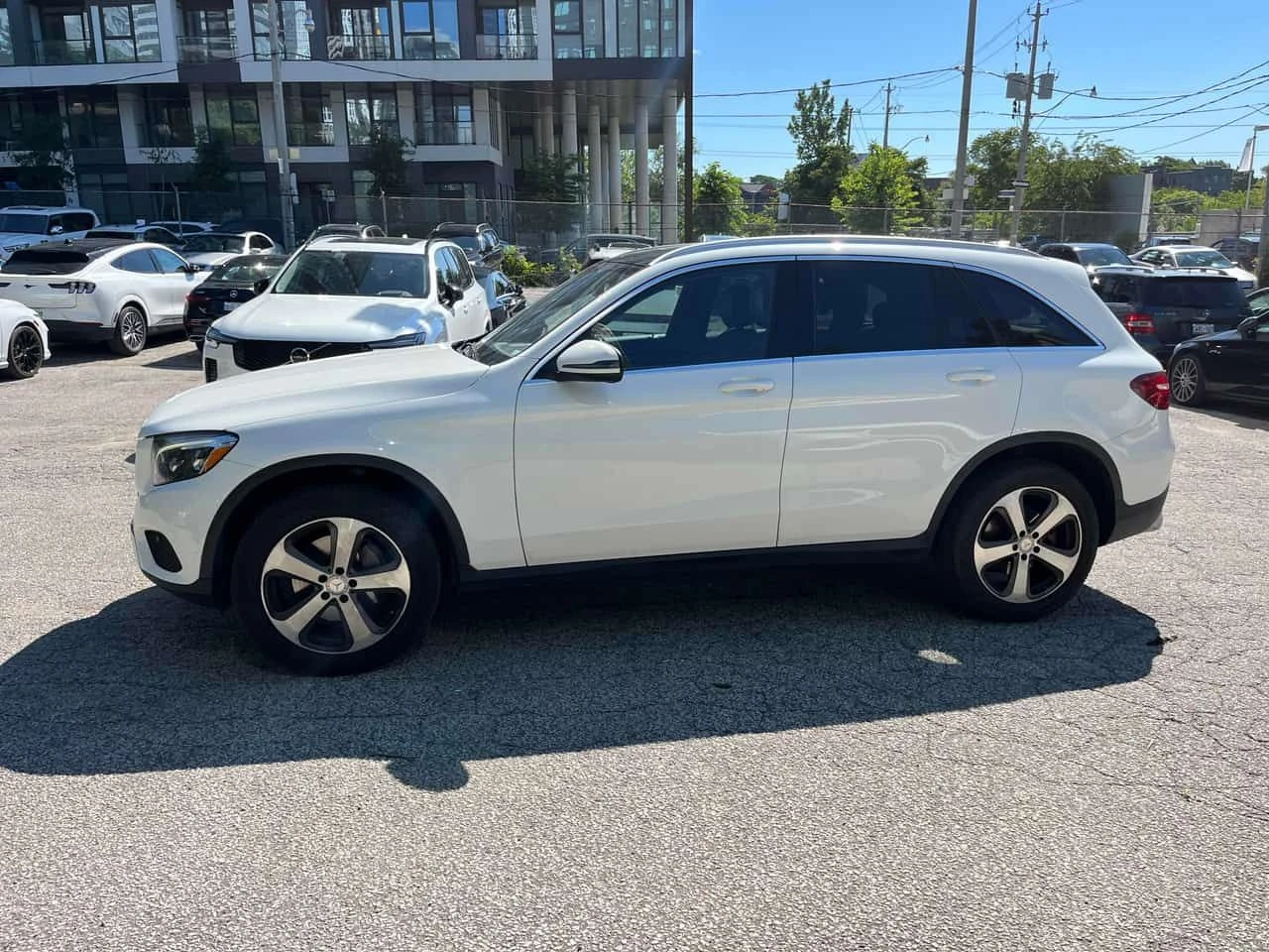 Mercedes-Benz GLC 300 CARFAX/ОТ ПРЕДСТАВИТЕЛСТВО/КЛИП, снимка 2 - Автомобили и джипове - 55305261