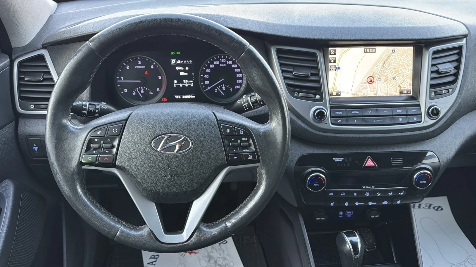 Hyundai Tucson 2.0CRDI-185к.с.4x4, снимка 9 - Автомобили и джипове - 56605474