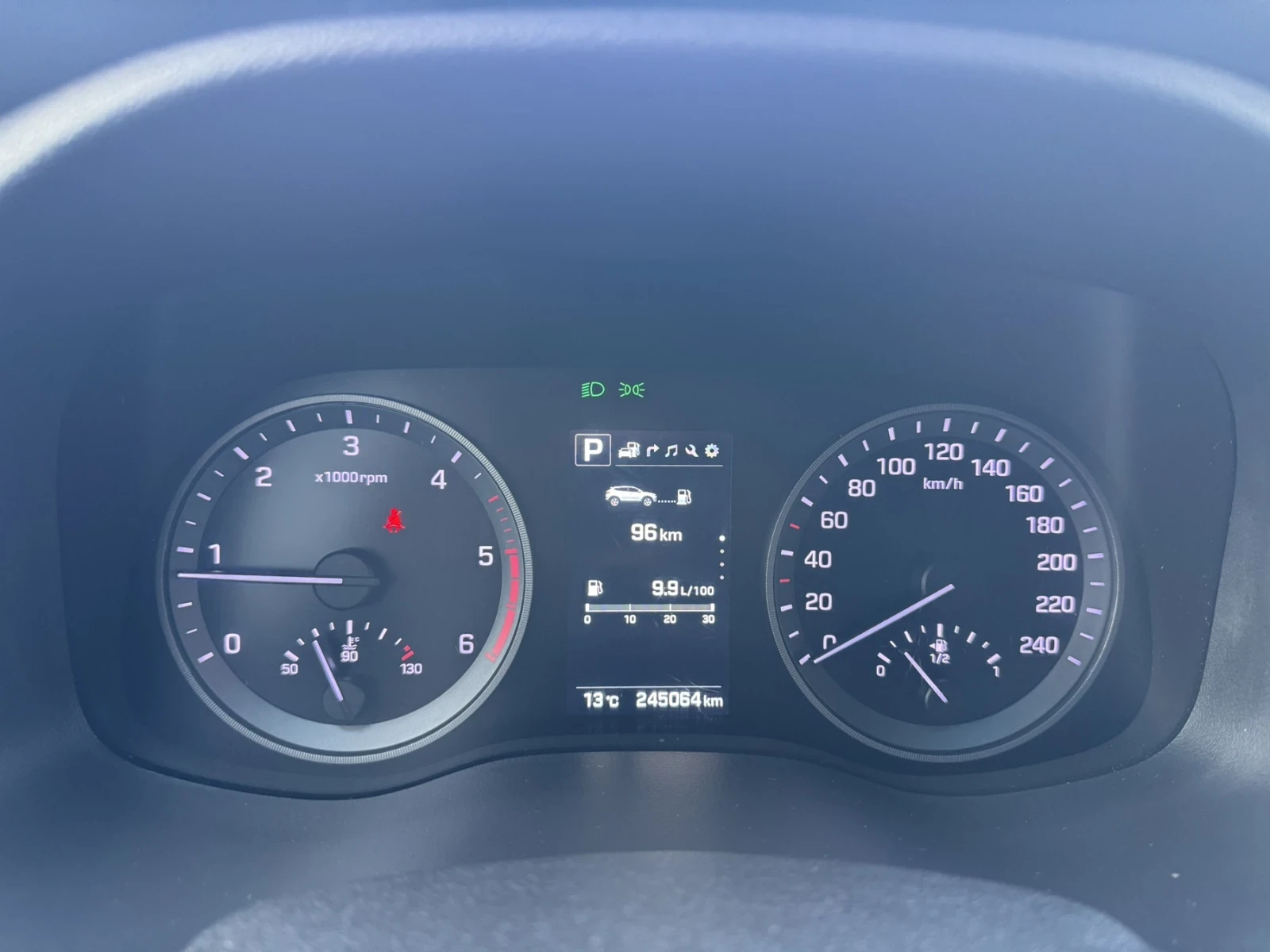 Hyundai Tucson 2.0CRDI-185к.с.4x4, снимка 10 - Автомобили и джипове - 56605474