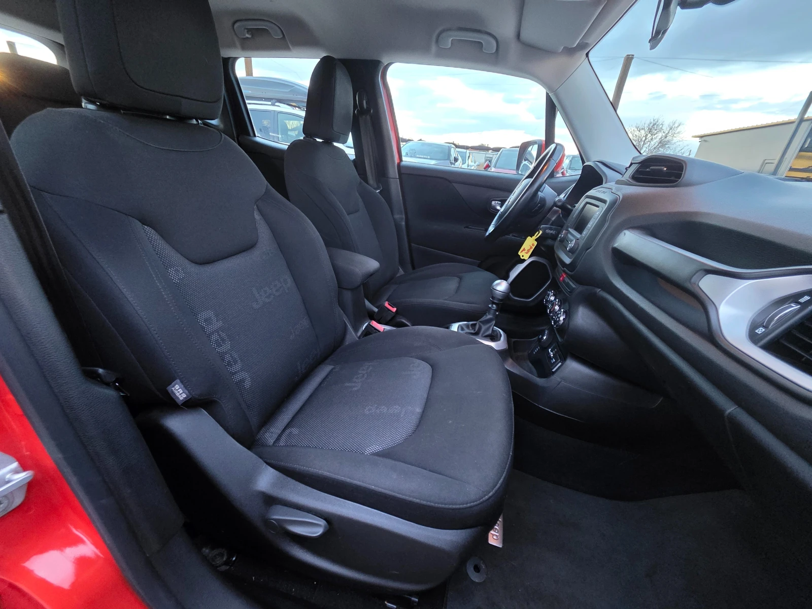 Jeep Renegade 2.0 MultiJet-4x4-Longitude, снимка 17 - Автомобили и джипове - 56625175