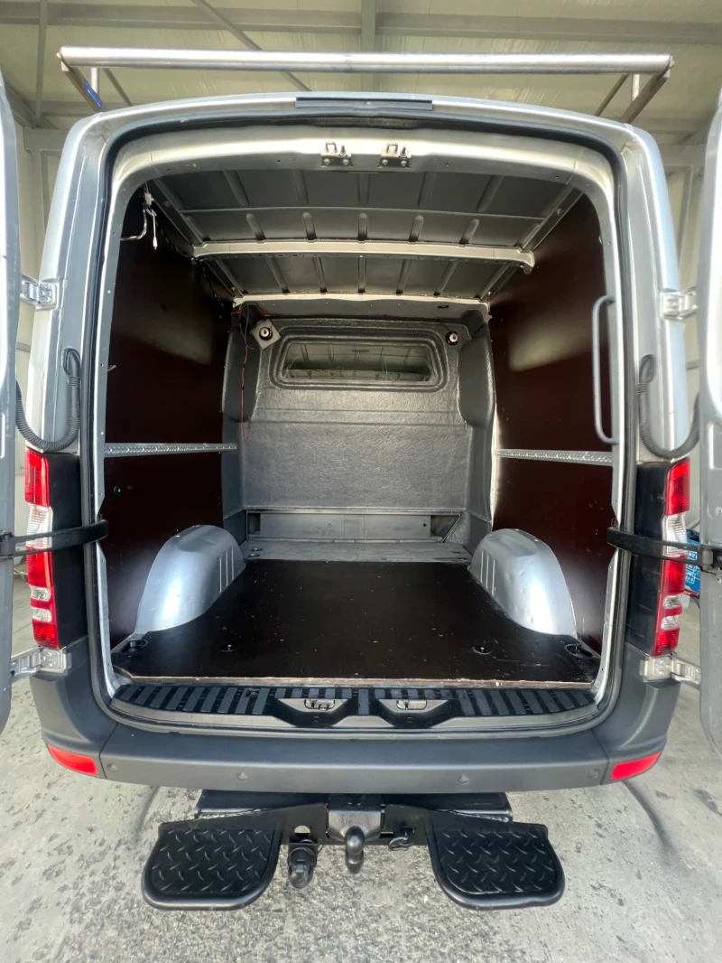 Mercedes-Benz Sprinter 318 5-места / 3000 куб.см / 180 к.с, снимка 9 - Бусове и автобуси - 52134373