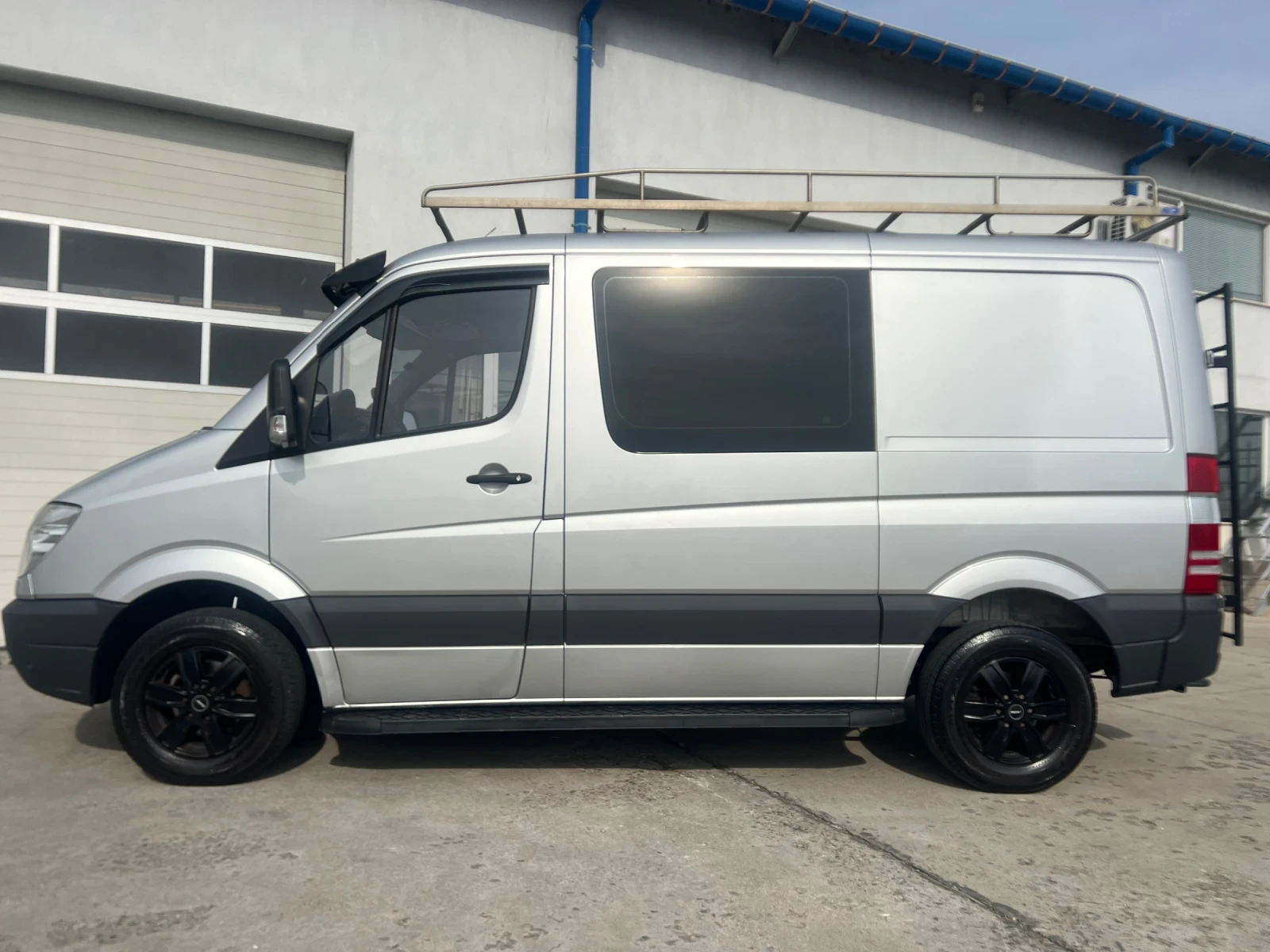 Mercedes-Benz Sprinter 318 5-места / 3000 куб.см / 180 к.с - изображение 4