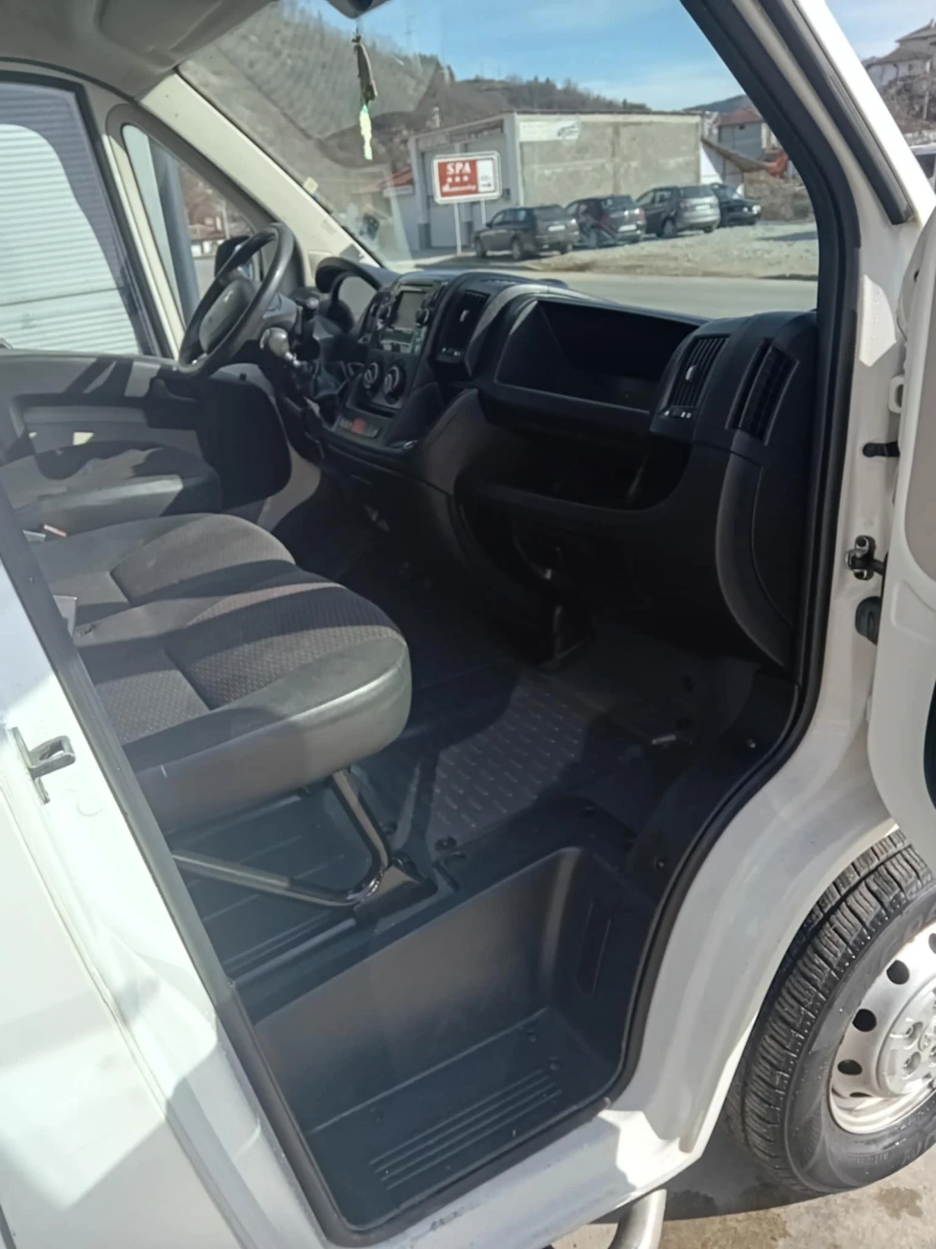 Peugeot Boxer 2.2hdi, снимка 7 - Бусове и автобуси - 54664312