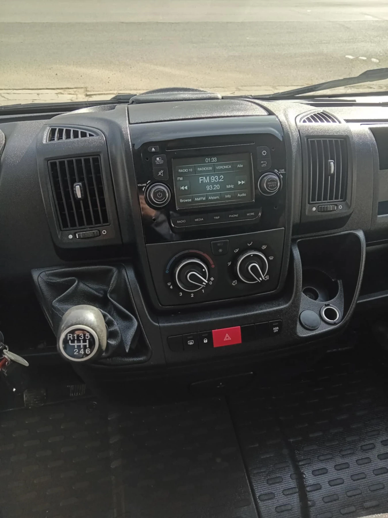 Peugeot Boxer 2.2hdi, снимка 9 - Бусове и автобуси - 54664312