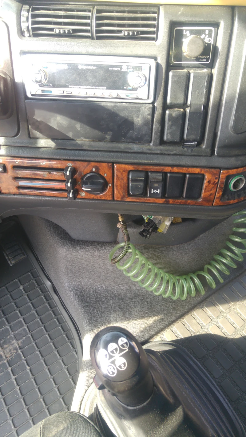 Volvo Fh 12, снимка 6 - Камиони - 53189357