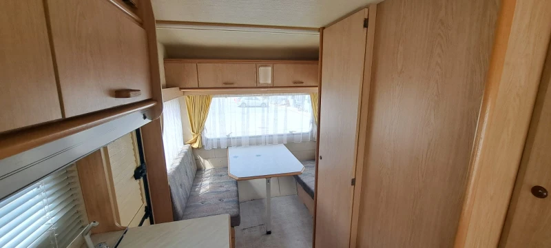 Каравана Chateau 460, снимка 8 - Каравани и кемпери - 50527044