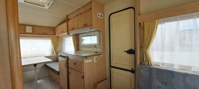 Каравана Chateau 460, снимка 7 - Каравани и кемпери - 50527044