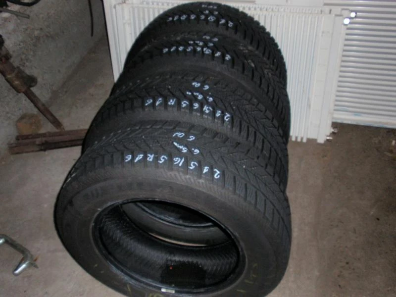 Гуми Всесезонни 215/65R16, снимка 8 - Гуми и джанти - 8926723