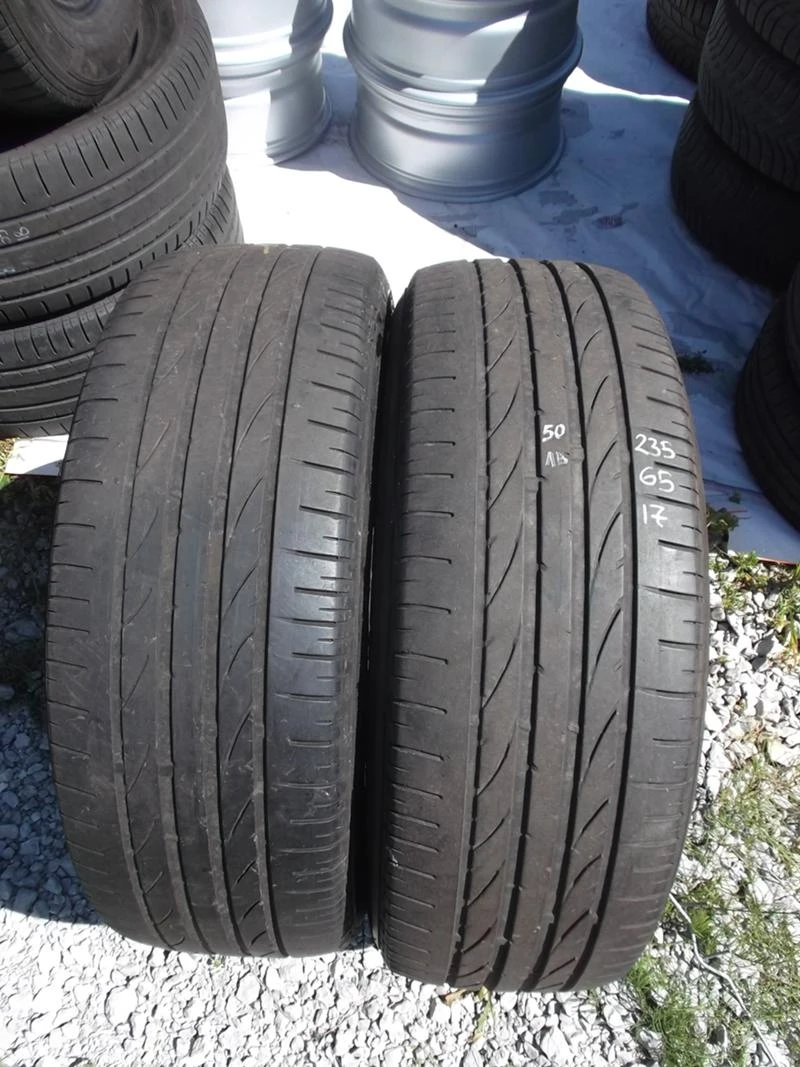 Гуми Летни 235/65R17, снимка 1 - Гуми и джанти - 14600093