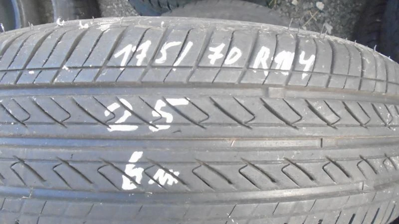 Гуми Зимни 175/70R14, снимка 1 - Гуми и джанти - 25815669