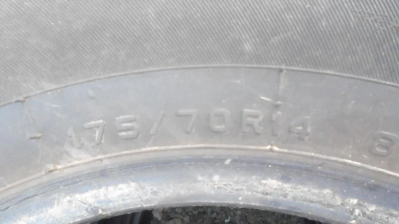 Гуми Зимни 175/70R14, снимка 6 - Гуми и джанти - 25815669