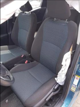 Toyota Yaris 1.0i, снимка 8