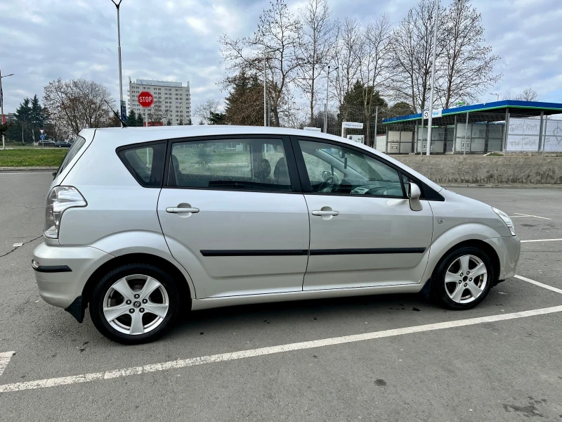 Toyota Corolla verso, снимка 1 - Автомобили и джипове - 48555874