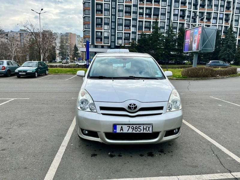 Toyota Corolla verso, снимка 2 - Автомобили и джипове - 48555874