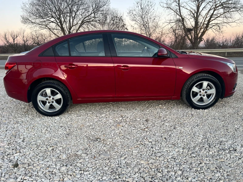 Chevrolet Cruze 1.8i 16v/140p.s. Navi/EURO 5, снимка 8 - Автомобили и джипове - 48653254