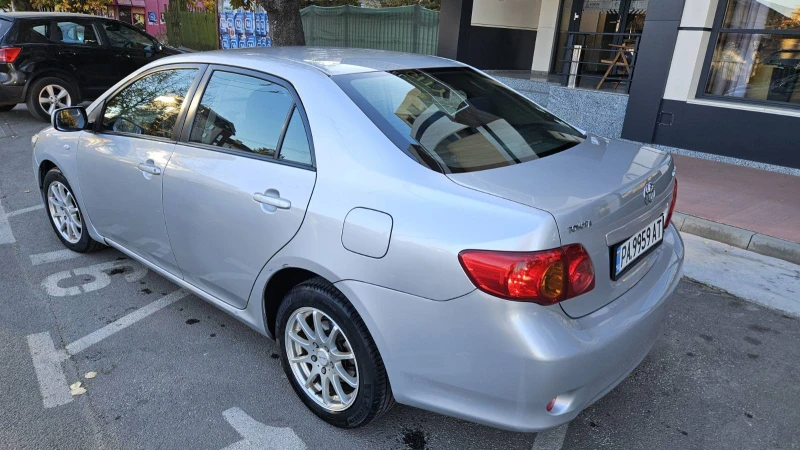 Toyota Corolla 1, 4 D4D, снимка 5 - Автомобили и джипове - 48759201