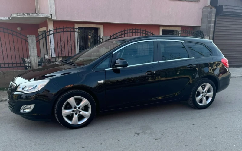 Opel Astra, снимка 10 - Автомобили и джипове - 49216351