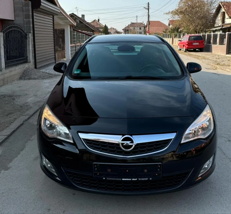 Opel Astra, снимка 11 - Автомобили и джипове - 49216351