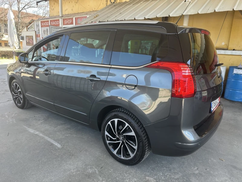 Peugeot 5008 1.6ehdi PANORAMA, снимка 6 - Автомобили и джипове - 49583799