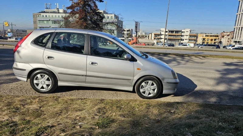 Nissan Almera tino, снимка 2 - Автомобили и джипове - 52536847