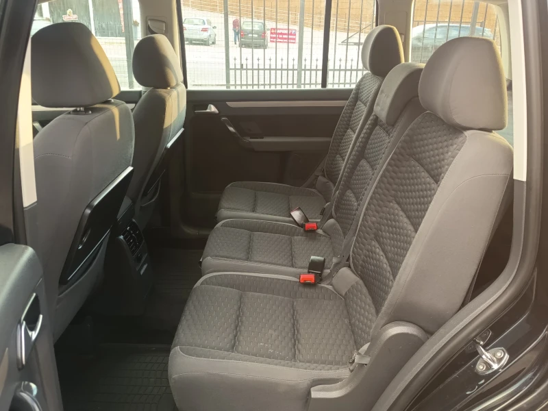 VW Touran 1.9tdi, снимка 10 - Автомобили и джипове - 52829739