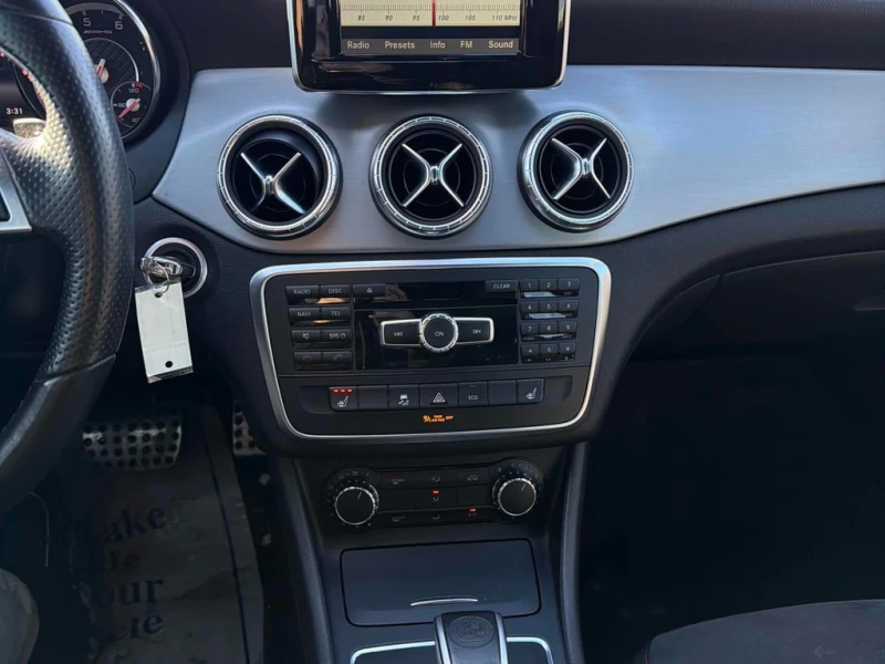 Mercedes-Benz CLA 45 AMG 4MATIC * ГЛАВНО ПРЕДСТАВИТЕЛСТВО НА AUDI * , снимка 9 - Автомобили и джипове - 53397164