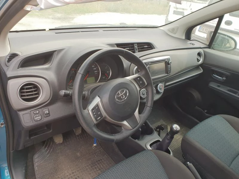 Toyota Yaris 1.0i - изображение 7