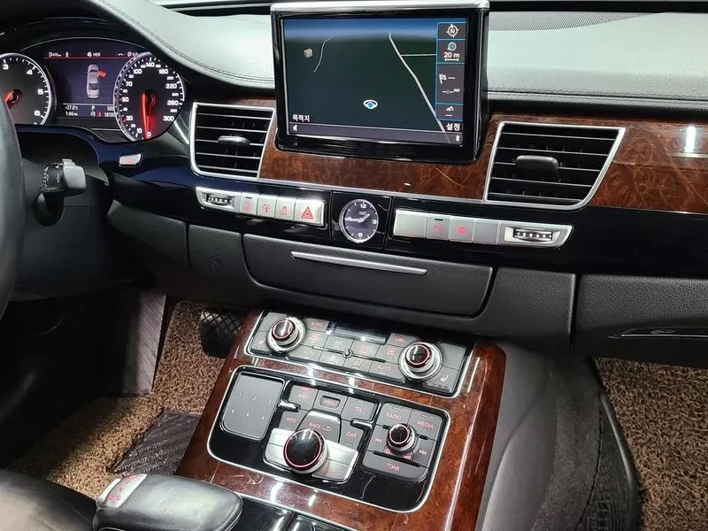 Audi A8 3.0 TDI Quattro, снимка 10 - Автомобили и джипове - 54564933