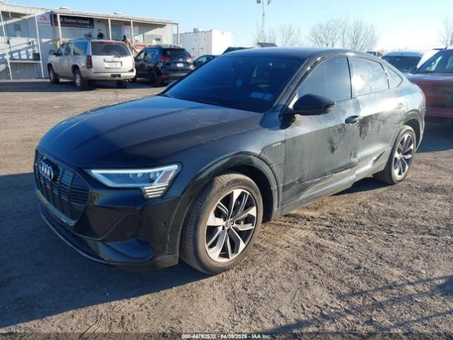 Audi E-Tron * SPORTBACK * PREMIUM PLUS * QUATTRO* , снимка 2 - Автомобили и джипове - 54852555