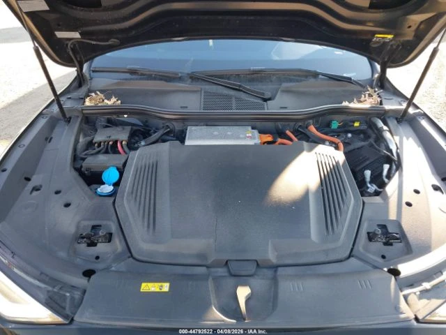 Audi E-Tron * SPORTBACK * PREMIUM PLUS * QUATTRO* , снимка 9 - Автомобили и джипове - 54852555