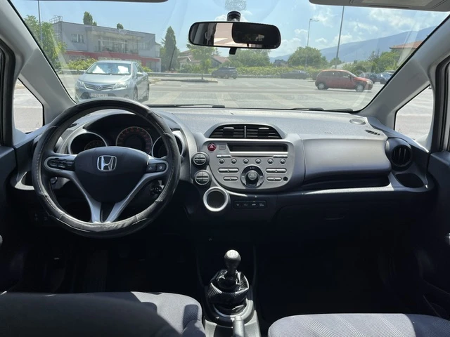 Honda Jazz, снимка 6 - Автомобили и джипове - 55353725