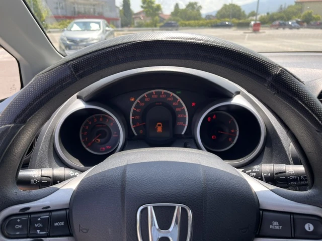 Honda Jazz, снимка 4 - Автомобили и джипове - 55353725