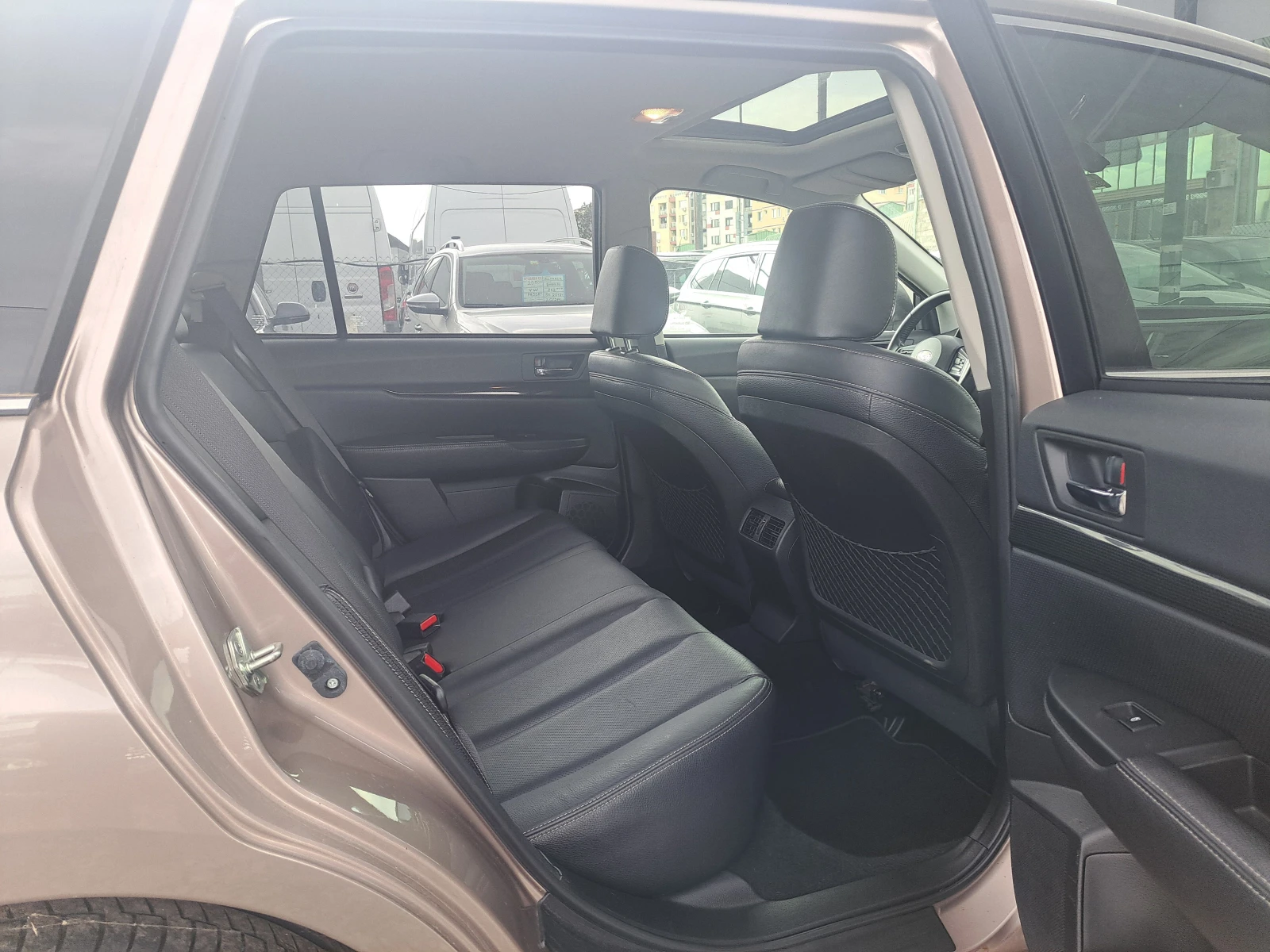 Subaru Legacy 2.5/173 кс / АВТОМАТ / Сервизна книжка / S Limited - изображение 10