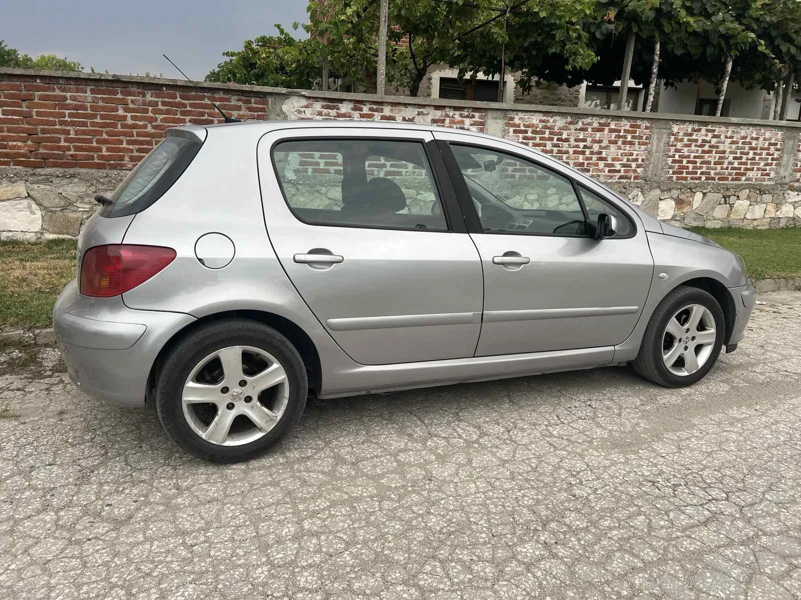 Peugeot 307 2.0 HDI - изображение 2