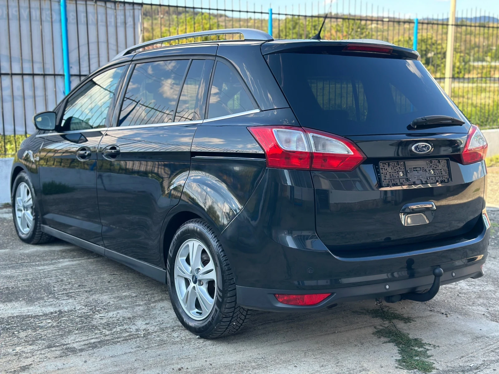 Ford Grand C-Max  - изображение 4