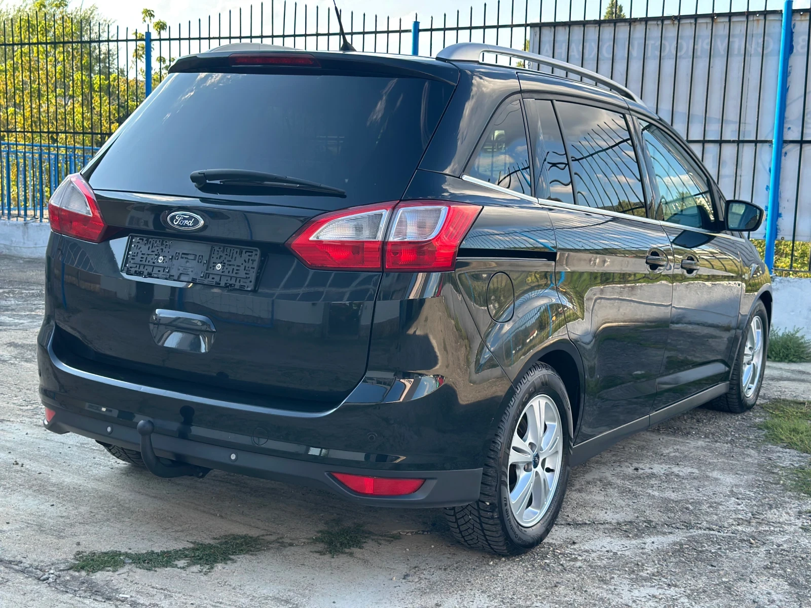 Ford Grand C-Max  - изображение 5