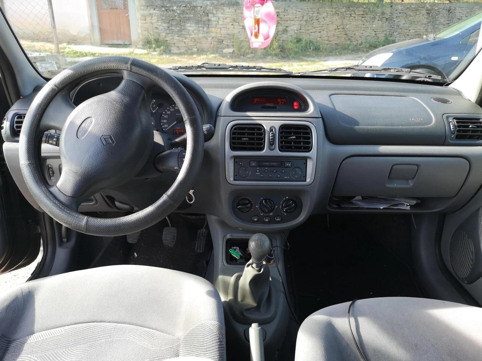 Renault Clio  - изображение 8